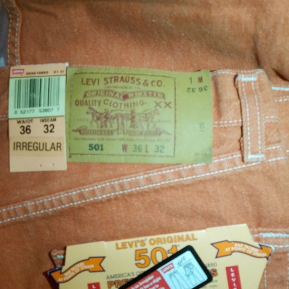 NWT Levi jeans - Picture 4 of 6